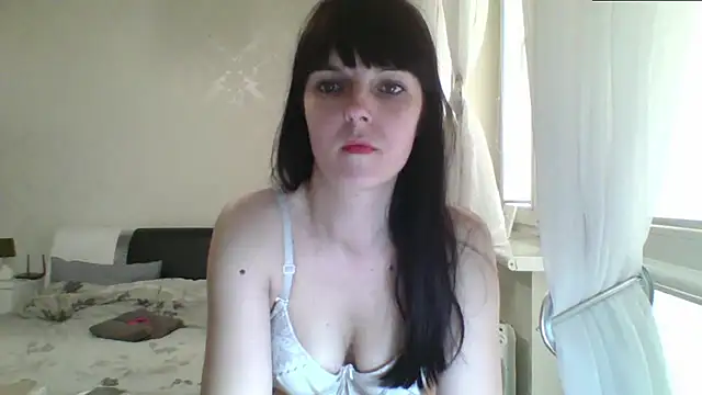 Snapshot of HotBertha chatting on 04-14-26, 07:13 HotBertha online show from 04-14-26, 07:13