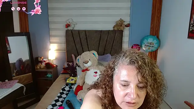 Snapshot of Nadia_84 chatting on 05-26-26, 12:14 Nadia 84 online show from 05-26-26, 12:14
