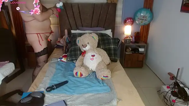 Nadia 84 online show from 04-14-26, 07:30