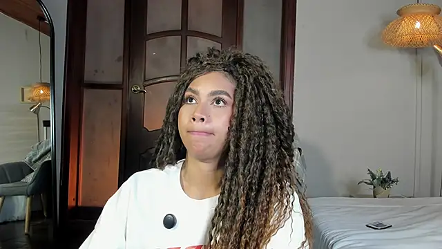 Snapshot of nayah__ chatting on 02-18-26, 08:05 nayah online show from 02-18-26, 08:05