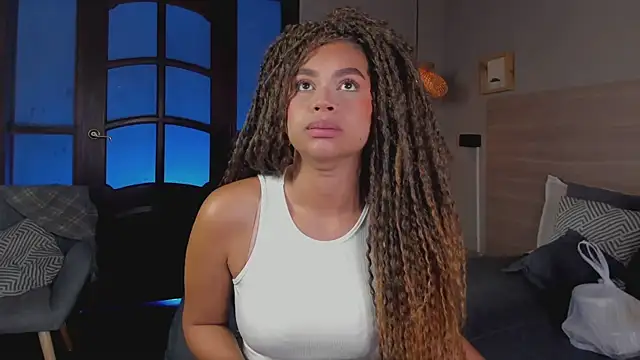 nayah   online show from 11-14-25, 08:01