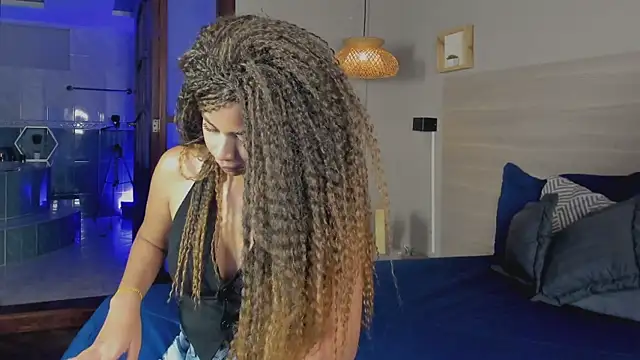 nayah   online show from 10-11-25, 07:59