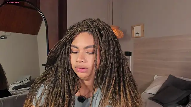 nayah   online show from 04-16-26, 09:39