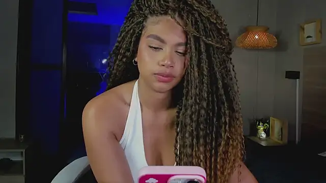 nayah   online show from 09-23-25, 07:43