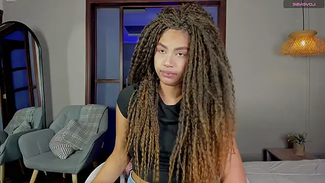 nayah   online show from 10-29-25, 08:41