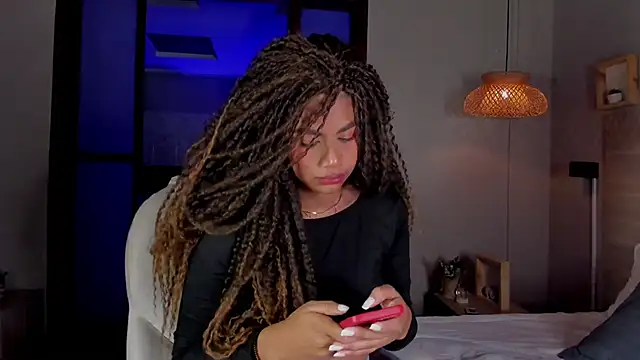 nayah   online show from 09-16-25, 07:59