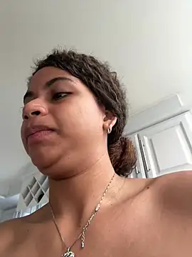 Snapshot of nayah__ chatting on 02-07-26, 05:10 nayah online show from 02-07-26, 05:10