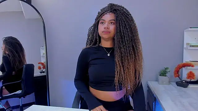 nayah   online show from 09-10-25, 07:57