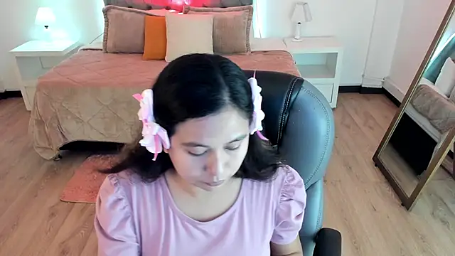  Natalie18 online show from 10-29-25, 03:38