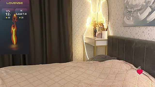 Snapshot of YourSweetDream_ chatting on 10-08-25, 08:16 YourSweetDream  online show from 10-08-25, 08:16