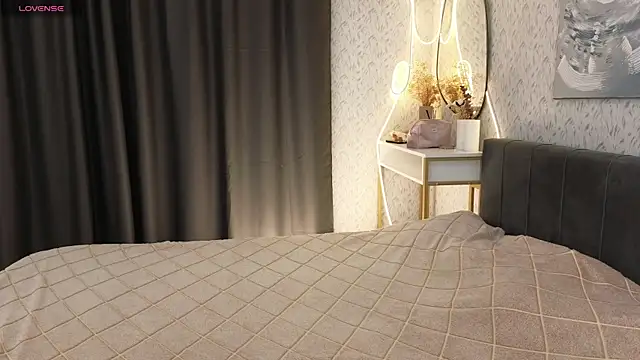 Snapshot of YourSweetDream_ chatting on 10-11-25, 08:26 YourSweetDream  online show from 10-11-25, 08:26