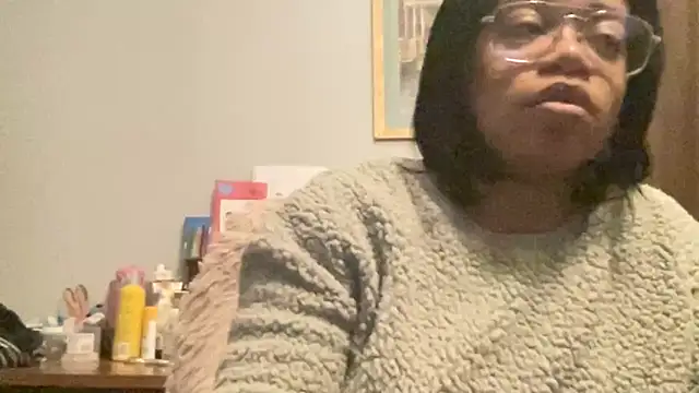 MommyConfident online show from 01-05-26, 09:18