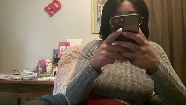 MommyConfident online show from 12-22-25, 02:39