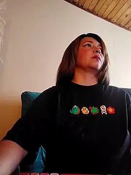 Devil Sara online show from 10-26-25, 01:00