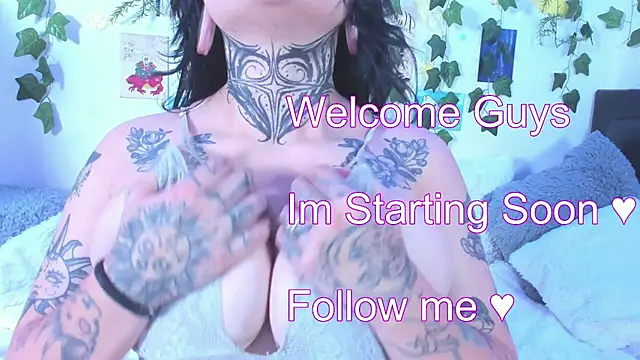 Snapshot of Dianne_Golden chatting on 01-29-25, 10:32 Dianne Golden online show from 01-29-25, 10:32