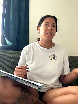 VanessaBling online show from 11-28-25, 04:18