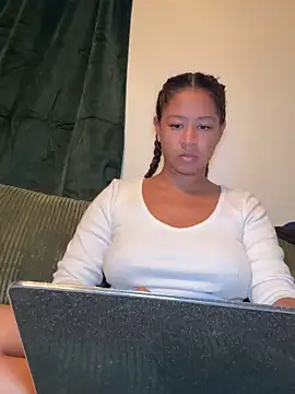 VanessaBling online show from 11-21-25, 02:43