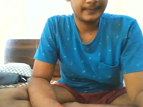 Dusky Aarav online show from 10-15-25, 04:22