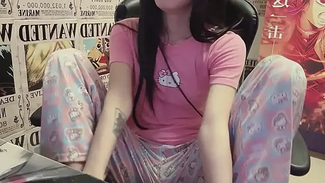 SNAKEgirlQAQ online show from 05-31-26, 06:09