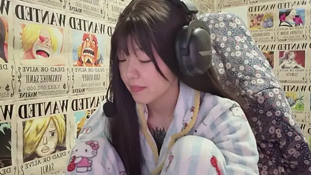 SNAKEgirlQAQ online show from 09-23-25, 06:15