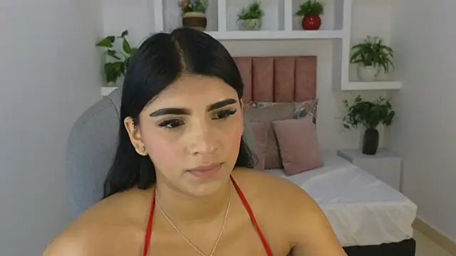 Snapshot of maiaa_ruiz chatting on 06-12-26, 01:20 maiaa ruiz online show from 06-12-26, 01:20