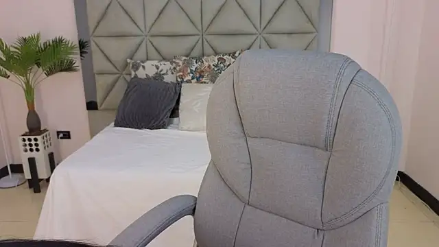 maiaa ruiz online show from 11-15-25, 03:16