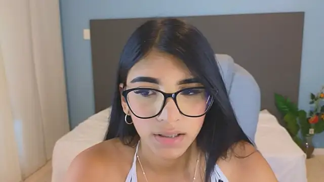 maiaa ruiz online show from 10-23-25, 03:00