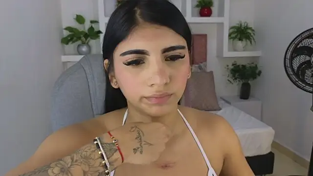 Snapshot of maiaa_ruiz chatting on 07-02-26, 01:39 maiaa ruiz online show from 07-02-26, 01:39