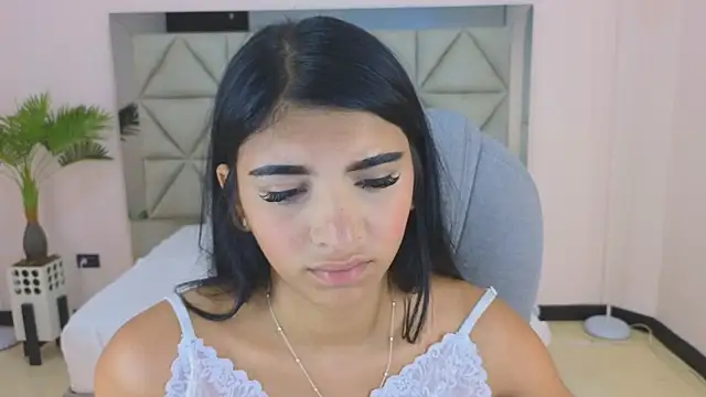 maiaa ruiz online show from 11-13-25, 04:00