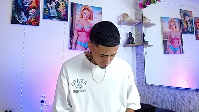 Liam lee online show from 10-10-25, 01:12