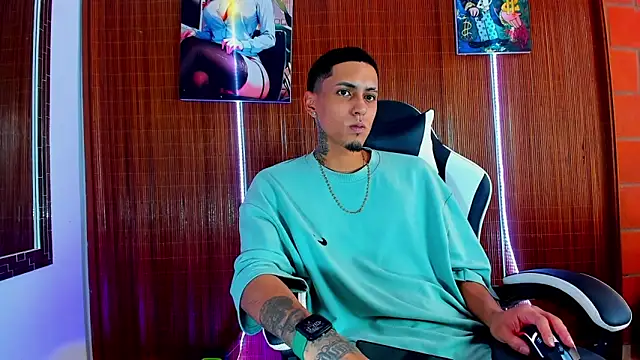 Snapshot of Liam_lee chatting on 02-04-26, 07:42 Liam lee online show from 02-04-26, 07:42