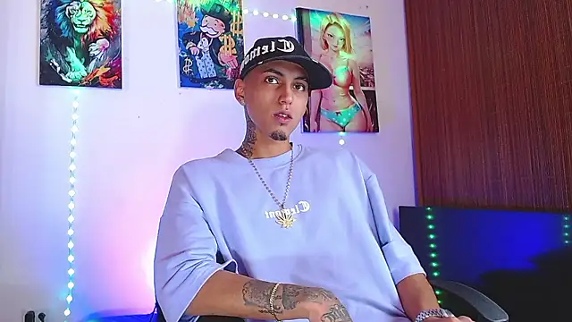 Snapshot of Liam_lee chatting on 01-17-26, 02:20 Liam lee online show from 01-17-26, 02:20