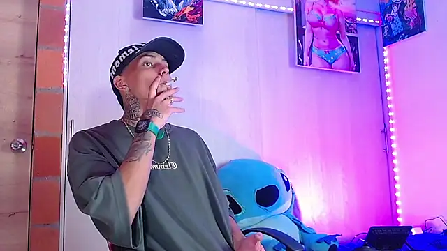 Liam lee online show from 11-18-25, 03:04