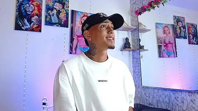 Liam lee online show from 10-08-25, 01:12