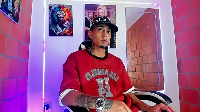 Liam lee online show from 03-08-26, 03:37