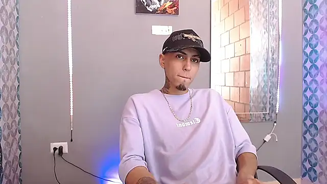 Liam lee online show from 05-09-26, 08:45