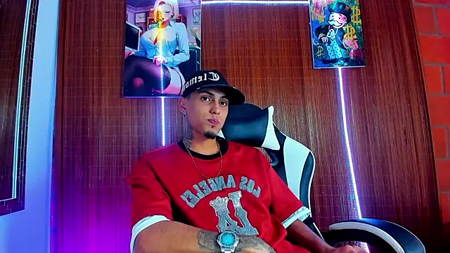 Snapshot of Liam_lee chatting on 02-21-26, 09:06 Liam lee online show from 02-21-26, 09:06