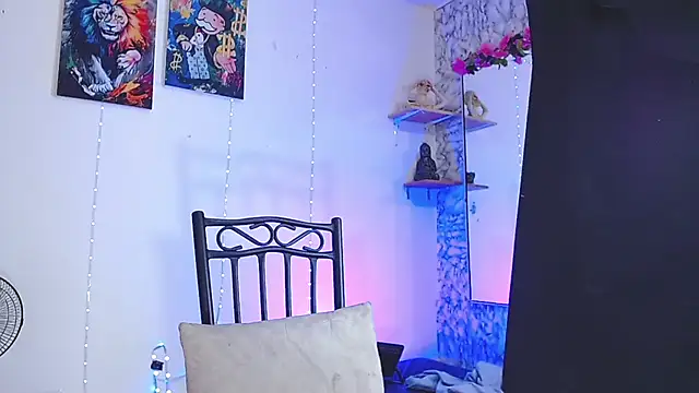 Liam lee online show from 10-23-25, 01:43