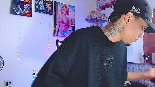 Liam lee online show from 10-25-25, 01:01