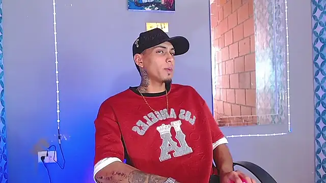 Liam lee online show from 07-04-26, 08:35