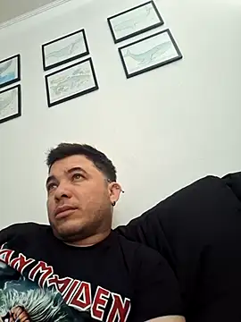 Victorjose3030 online show from 10-22-25, 05:12