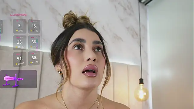 Snapshot of Annyy_Rosse chatting on 01-17-26, 04:54 Annyy Rosse online show from 01-17-26, 04:54