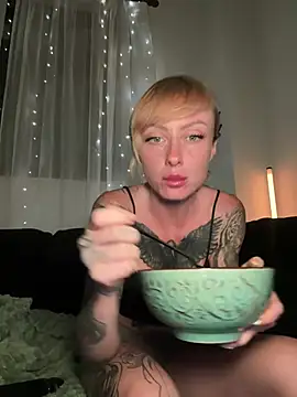 haileyhope  online show from 05-09-26, 05:49
