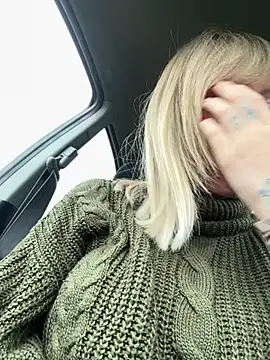 haileyhope  online show from 12-30-24, 11:04