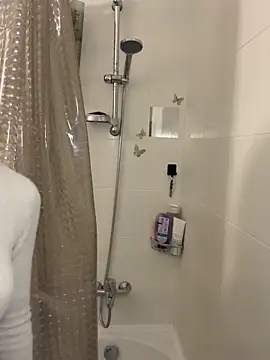 haileyhope  online show from 03-08-26, 08:12