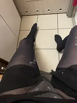 Snapshot of pinnklinkk chatting on 02-07-26, 03:25 pinnklinkk online show from 02-07-26, 03:25