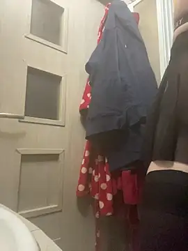 Snapshot of pinnklinkk chatting on 04-01-26, 11:56 pinnklinkk online show from 04-01-26, 11:56