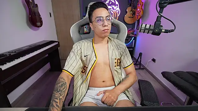 Snapshot of granxarma960 chatting on 03-01-25, 04:47 granxarma960 online show from 03-01-25, 04:47