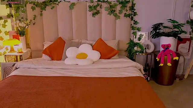 Meow Nancy online show from 05-27-26, 05:04