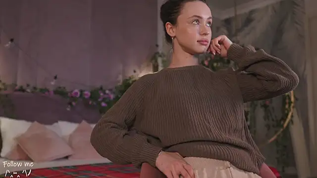 Meow Nancy online show from 02-21-25, 05:56